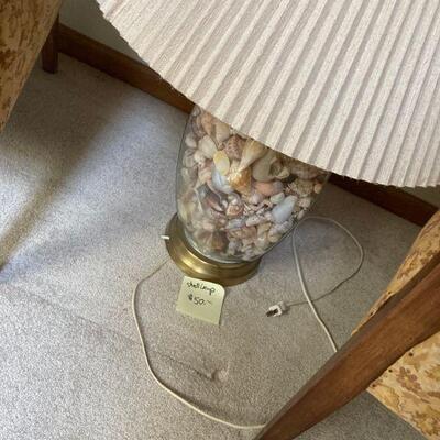 Big honkin' seashell table lamp