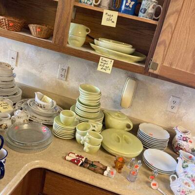Russell Wright dishes