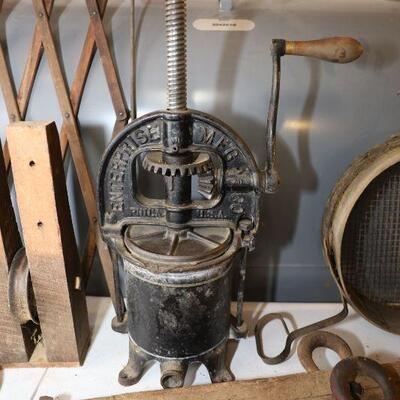 Estate sale photo
