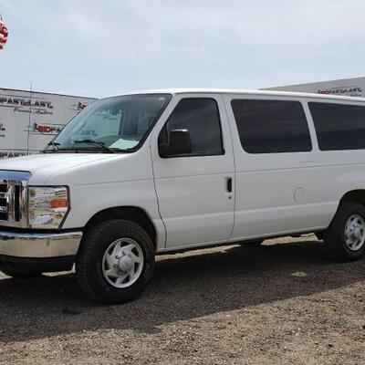 15293	

2014 Ford Econoline Wagon
Year: 2014
Make: Ford
Model: Econoline Wagon
Vehicle Type: Van
Mileage: 89957 Plate: 35555w1 Body Type:...