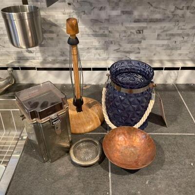 5016	

Paper Towel Holder, Coffee Grounds Holder, Ashtray, Bowl, Vase
Paper Towel Holder, Coffee Grounds Holder, Ashtray, Bowl, Vase