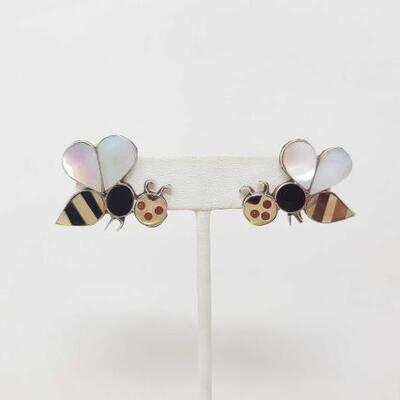 1208	

Pair of Zuni Native American Sterling Silver Bumble Bee Earrings, 5.6g
Weighs Approx. 5.6g
Measures Approx. 1.2" Ã— 1"...