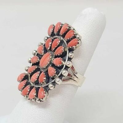 1222	

Native American Orange Spiny Oyster Cluster Sterling Silver Ring, 9.1g
Weighs Approx. 9.1g Measures 1.5" STERLING SILVER Size 6