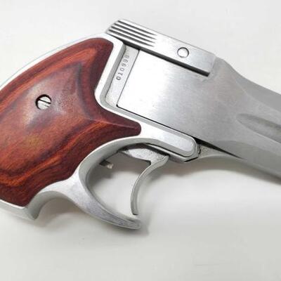 432	

American Derringer 9MM Top break Pistol
Serial Number: 010998 Barrel Length: 3 inches
