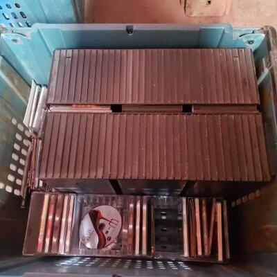 6082	

Cds, CD Holder,
BLUE TOTE NOT INCLUDED