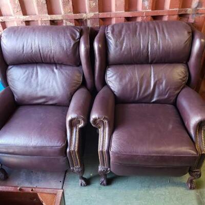 6002	

Two Matching Leather Recliners
Measures 35"x39"x40" Seat Height 20"