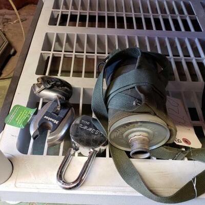 6020	

3 Locks With Keys, Used Smoke Canister
3 Locks With Keys, Used Smoke Canister