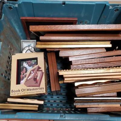 2750	

Picture Frames
27 Picture Frames. Sizes Range From: 2