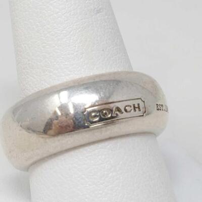 1286	

Sterling Silver Coach Ring- 18.8g
Weighs Approx 18.8g, Size Approx 10.5