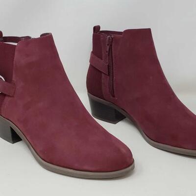 1520	

Market & Spruce Burgundy Buckle Booties
Size 8.5