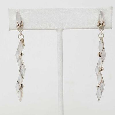 1154	

Native American Zuni Handmade Sterling Silver And Mother Of Pearl Dangle Earrings, 4g
Weighs Approx 4g