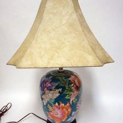 1068	ASIAN COVERED POTTERY URN TABLE LAMP WITH FLORAL DESIGN, 28 IN HIGH
