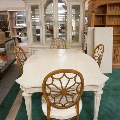 1028	6 PIECE STANLEY DINING ROOM SUITE, LARGE LIGHTED 2 PIECE HUTCH W/BEVELED GLASS DOORS, MIRROR BACK & GLASS SHELVES, APPROXIATELY 7 FT...