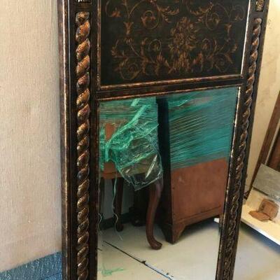 https://www.ebay.com/itm/124708445352	KG0035 HANGING MIRROR WITH ORNATE DECORATIVE FRAME		10 Day Auction
