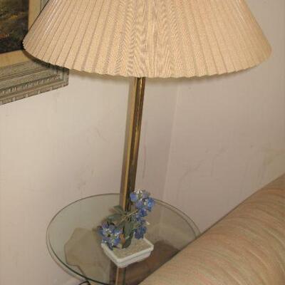 SIDE TABLE WITH FLOWER LIGHT  BUY IT NOW $ 60.00