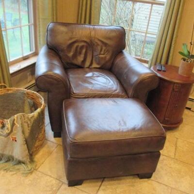 Bernhardt Leather Chair With Ottoman ~ 2 Round Cherry Wood Accent Tables  