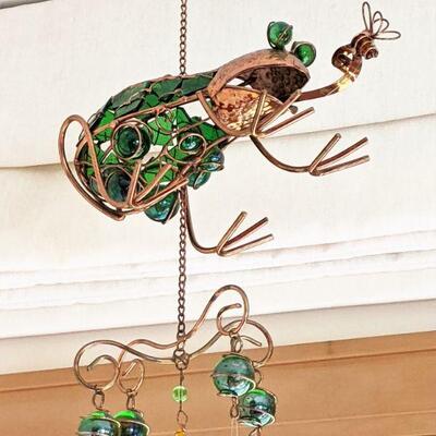 Hanging Frog
