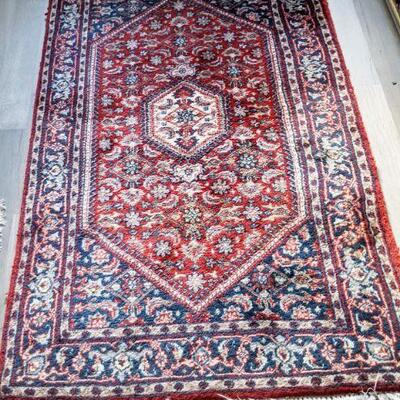 Wool rug )hand tied)