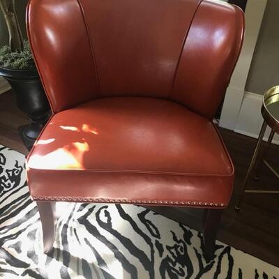 Leather chair $149
27 X 20 X 32