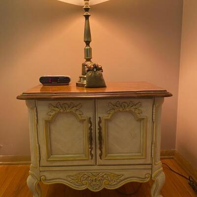 2 x Vintage Stanley Furniture French Provincial Night Stands - $80 Each - 30