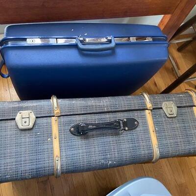 Samsonite and vintage luggage