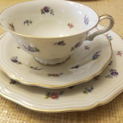 Vintage cup, saucer & dessert plate from Germany - 1950 ( 3 sets of this pattern avaiable)