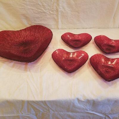 Red heart shaped glass bowl & 4 small hearts