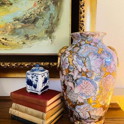 Asian vases 