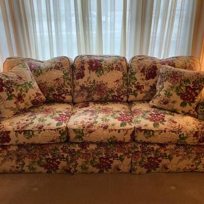 La-Z-Boy Floral 3-Seater Sofa - $220 - 88" Long x 38" High x 40" Deep