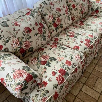 La-Z-Boy Floral 3-Seater Sofa - $160 - 97" Wide x 40" Deep x 37" High