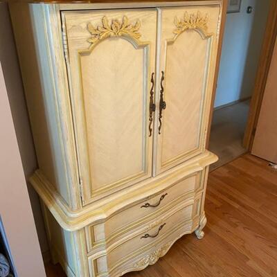 Vintage Stanley Furniture French Provincial - $275 - 40" Wide x 20" Deep x 63" Tall