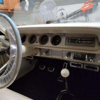 1965 Pontiac GTO dashboard detail