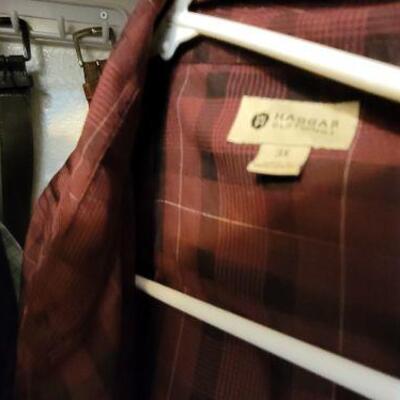 Haggar button-up shirt