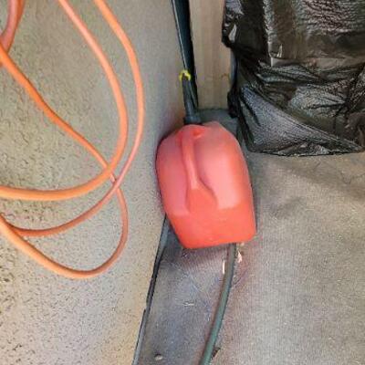 Plastic gas container