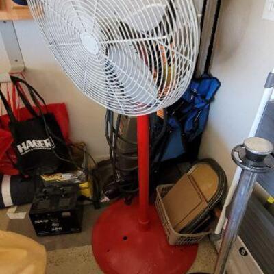 Standing fan