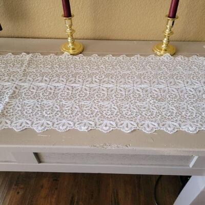 White display table