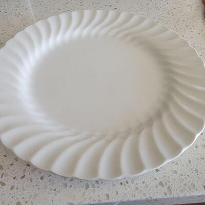 Johnson brothers dinner plate set