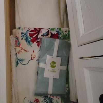Food network table cloths