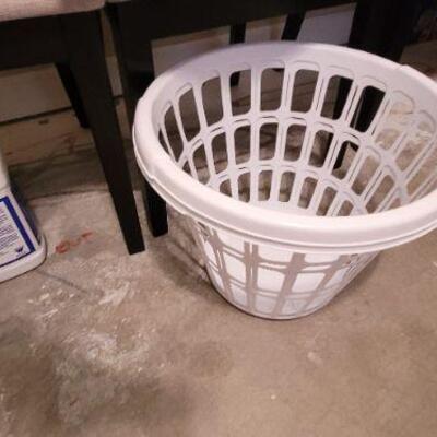 Plastic laundry basket