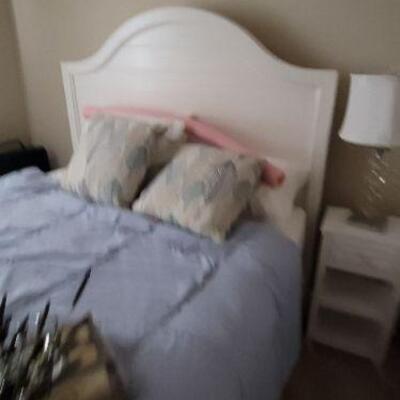 Twin bedding and mattress