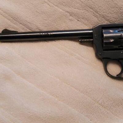 H&R 922 revolver