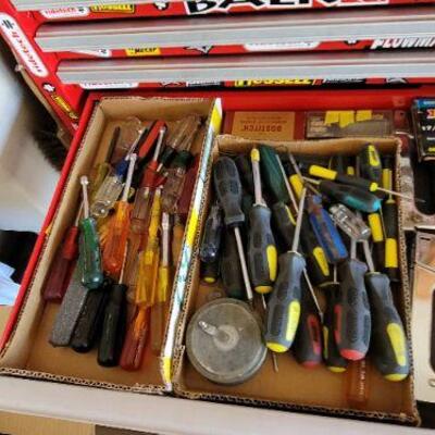 Tool box screwdrivers