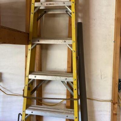 Husky Fiberglass step ladder