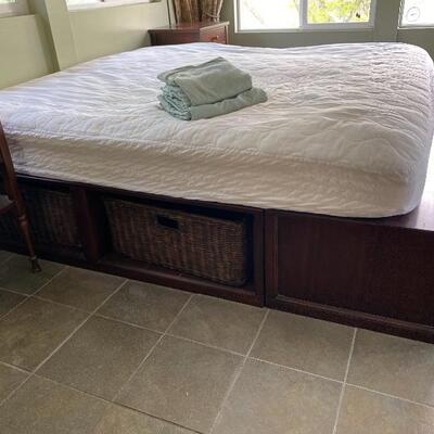 Platform bed