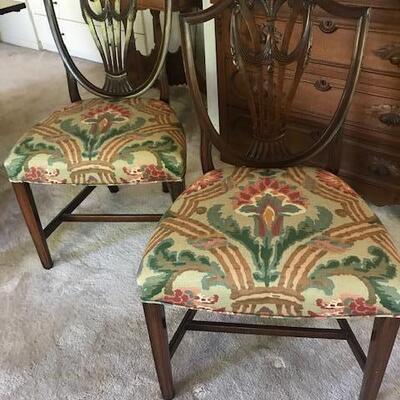 10 Gorgeous Chairs Including Two Captain Chairs/EXCELLENT Condition
