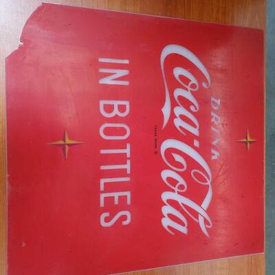 2246	

Coca Cola Sign
Measures approx 21.5"x22.5"
