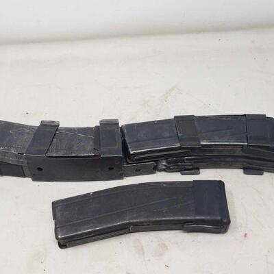 8722	

Five 30 round .30 cal Magazines
Five 30 round .30 cal Magazines Comes with dual magazine clips