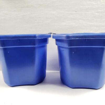 102	
NEW Two (2) 20 Qrt. Flat back bucket, 11