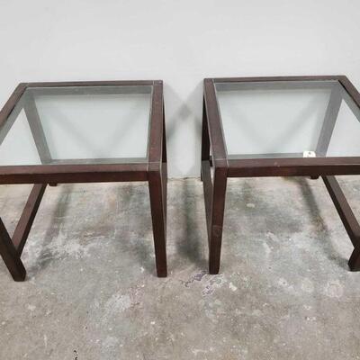 2128	

2 Glass End Tables
Measures Approx 24