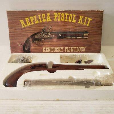 
#8060 â€¢ Replica Kentucky Flintlock Pistol Kit